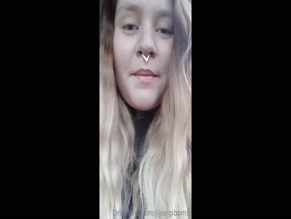 jijiorgibomb: Upper body visible, clothed, no exposed breasts or genitals