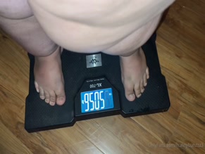 Hunnybunzzz3 Weighs 636.8 Pounds