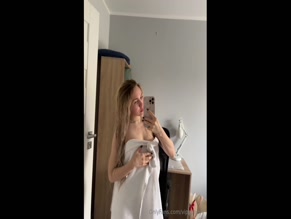 viphoneyy towel drop full forntal nudity