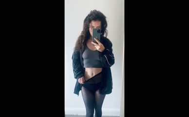 princessz3 Showing Her Thong Sexy Tease