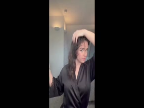 Georgia May Foote GRWM Bouncy Curls Hair Tutorial