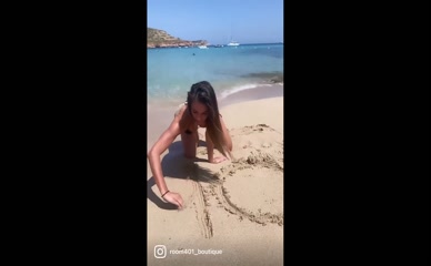 Claudia Magnabosco Bikini Beach Sand Art