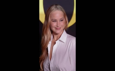 Jennifer Lawrence cleavage slip