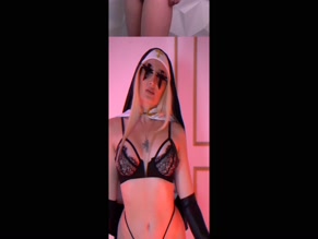 Allison Hopwood: Bare Sauna Ass, Cosplay Tits.