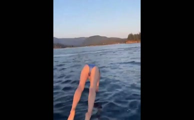 Jane Widdop bikini dive.