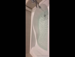 louisearmana bathtub fill