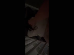 Luvelyrose  Showing Ass Backshots