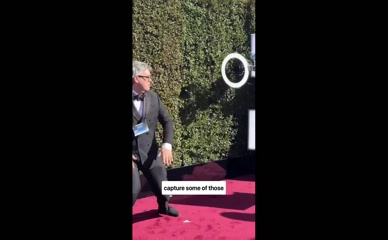 Emma Vardy's cleavage at Golden Globes.