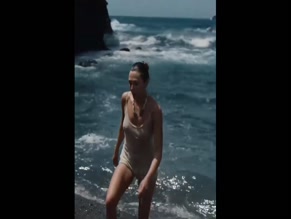 Elizabeth Olsen nipples visible in wet bodysuit