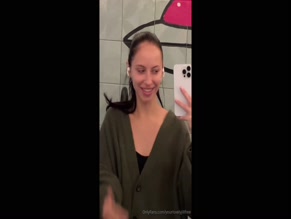 yourlovelyjillfree mirror selfie, cake, and elevator selfie