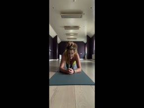 Danielle Nicholls Yoga Headstand Cameltoe