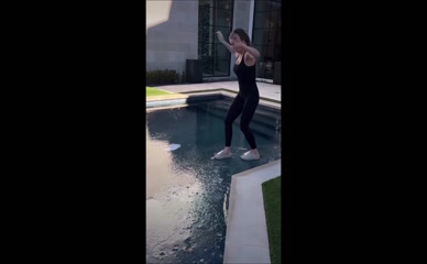 Tiffany Gomas falls into pool, loses shoe
