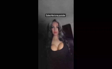 Marela Nova cleavage reveal