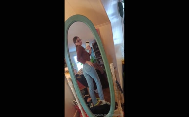 WildflowerEm Mirror Selfie Striptease