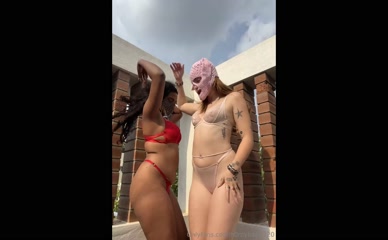 h0rnyhazel420 Masked Lingerie Dance
