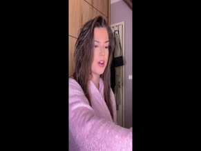 Gena Tits Reveal