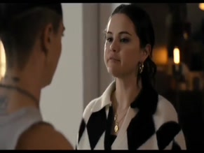 Selena Gomez Lesbian Kiss