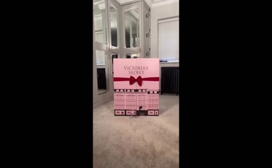 Frankie Bridge Victoria's Secret lingerie reveal.