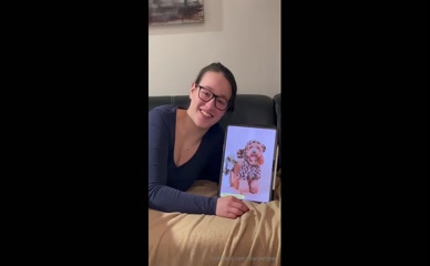 marywhited visible cleavage