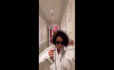 Ilana Glazer's Strip Tease Hallway Dance
