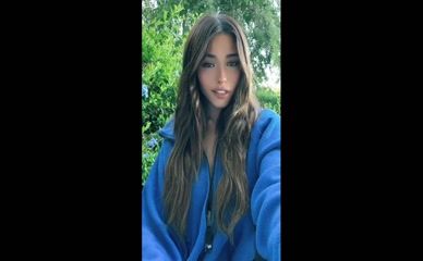 Madison Beer no bra.