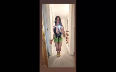 Simmands Mirror Selfie Cleavage Ass Reveal