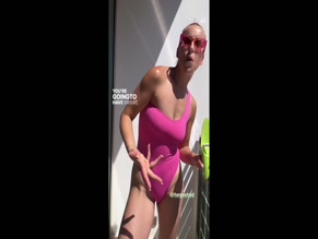 Chessie King's Shaved Pussy vs Bumpy Bush