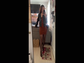 Wife.in.pantyhose shows off her dress and pantyhose in mirror selfie